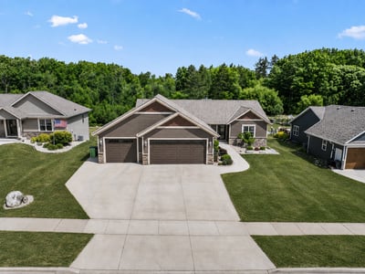 220 Silver Fox Drive N, Kewaskum, WI