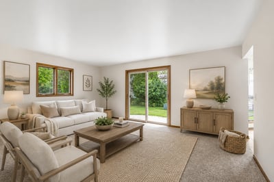 715 Tamarack DR E, West Bend, WI