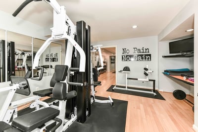 12606 Tolman Rd, Fairfax, VA