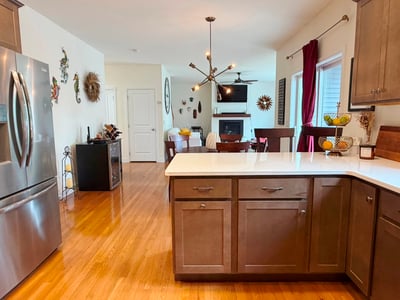 Open Floor Plan w/ Hardwood Flooring