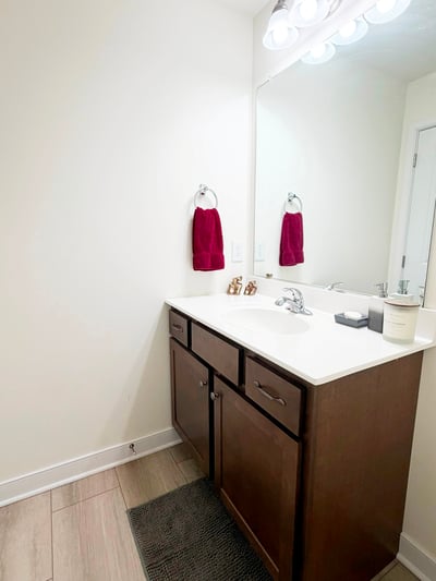 Full Bath Single Floor Sink/Vanity