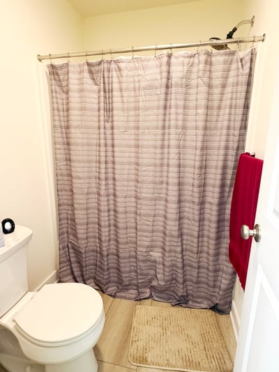 Full Bath Toilet & Tub/Shower Room