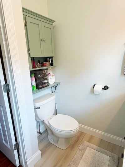 Full Bath Full Bath w/ newer cabinet refreshed in 2026