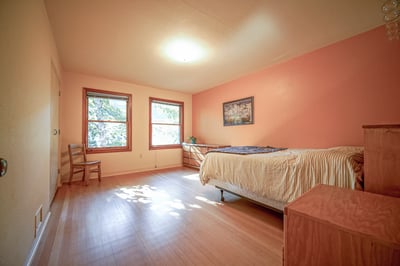 1052 W 10th Ave, Eugene, OR
