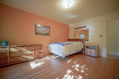 1052 W 10th Ave, Eugene, OR