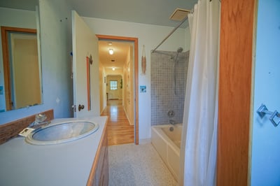 1052 W 10th Ave, Eugene, OR