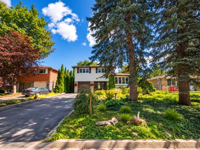 9 Birch Ct, Aurora, ON
