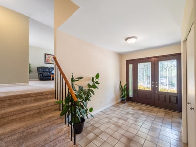 9 Birch Ct, Aurora, ON