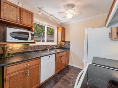 9 Birch Ct, Aurora, ON