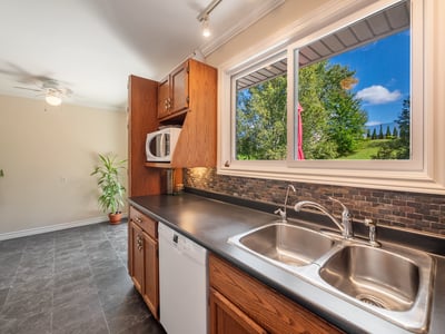 9 Birch Ct, Aurora, ON