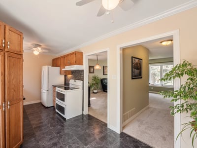 9 Birch Ct, Aurora, ON