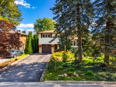 9 Birch Ct, Aurora, ON