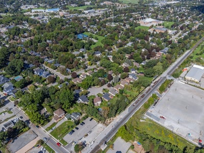 9 Birch Ct, Aurora, ON