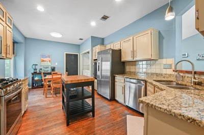 12047 Lincolnshire Drive, Austin, TX