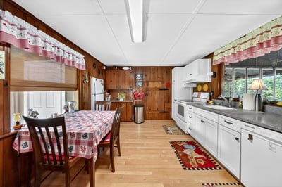 164 E Sterling Road, Newfoundland, PA