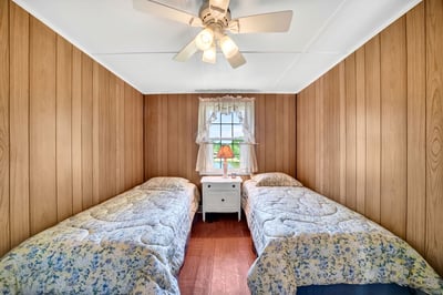 164 E Sterling Road, Newfoundland, PA
