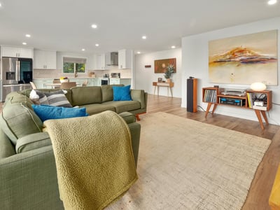 818 Ash Street, Lake Oswego, OR