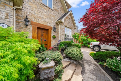 109 Dell Park Ave, North York, ON