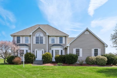 1 Squire Armour Rd, Windham, NH