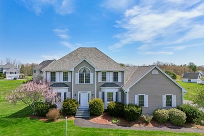 1 Squire Armour Rd, Windham, NH
