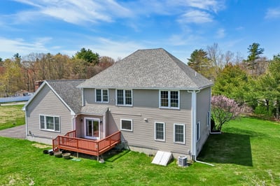 1 Squire Armour Rd, Windham, NH