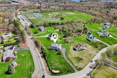 1 Squire Armour Rd, Windham, NH