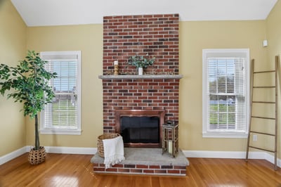 1 Squire Armour Rd, Windham, NH