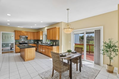 1 Squire Armour Rd, Windham, NH