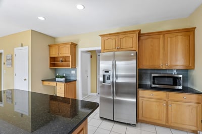 1 Squire Armour Rd, Windham, NH