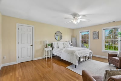 1 Squire Armour Rd, Windham, NH
