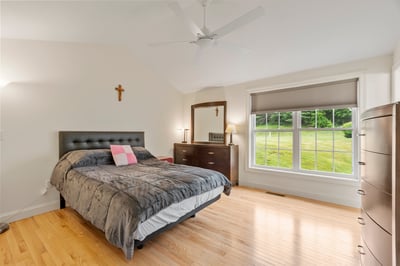 22 Dixon Drive, Litchfield, NH