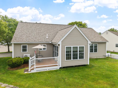 22 Dixon Drive, Litchfield, NH