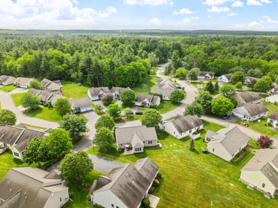 22 Dixon Drive, Litchfield, NH