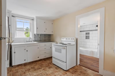 98 Vine St, Nashua, NH