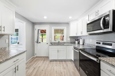 21 Carmine Rd, Nashua, NH