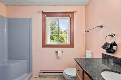 4 Maureen Circle, Londonderry, NH