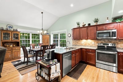 15 Tiffany Circle, Hudson, NH