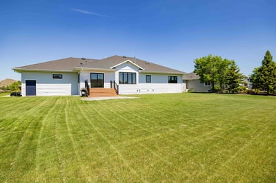 1575 57th Avenue S, Grand Forks, ND