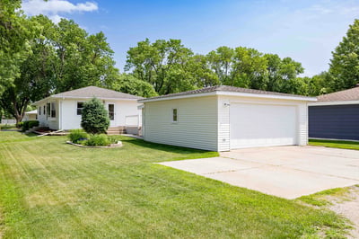 618 5th St SE, East Grand Forks, MN