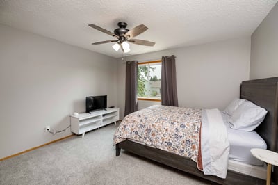 22 VAIL Circle, Grand Forks, ND