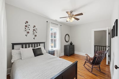 15715 Avery Rd, Rockville, MD