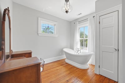 15715 Avery Rd, Rockville, MD