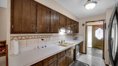 544 Thornwood Dr, South Holland, IL