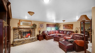 544 Thornwood Dr, South Holland, IL