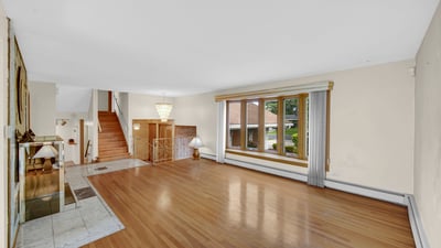 9236 S Karlov Ave, Oak Lawn, IL