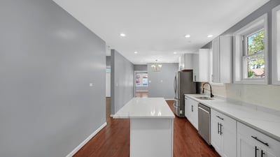 10001 South Wentworth Avenue, Chicago, IL