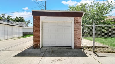 10001 South Wentworth Avenue, Chicago, IL
