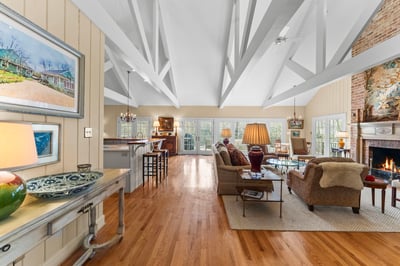 593 Glebe Road, Irvington, VA