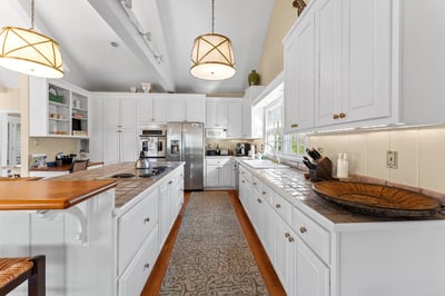 593 Glebe Road, Irvington, VA