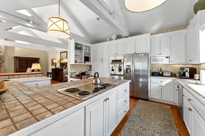 593 Glebe Road, Irvington, VA